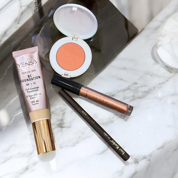 Makeup Up Beauty Bundle 4 Piece Set Blush Eyeshadow Eyeliner Foundation - Picture 2 of 13